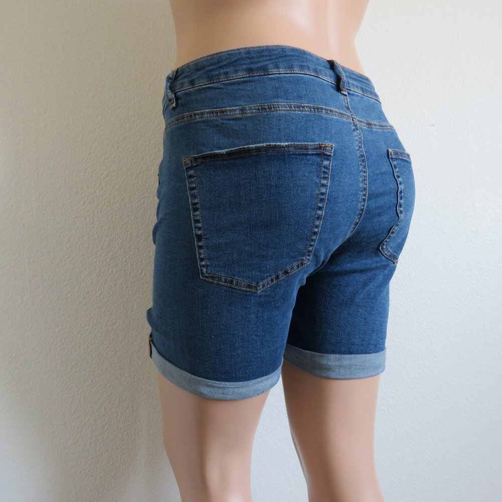 BLACK TAPE Jeans Liv Mom Shorts Plus 20 NWT